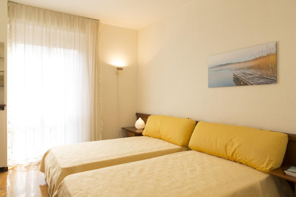 Fiera Monterosa 11 Apartment Milan Room photo